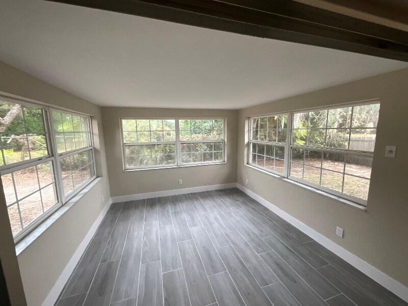 Building Photo - 11455 72nd Terrace N