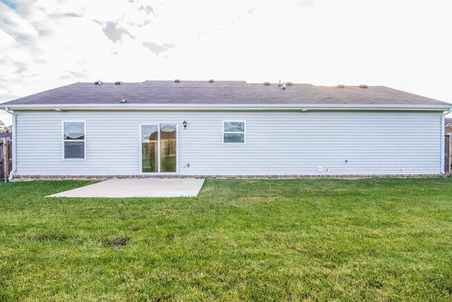 Building Photo - 2014 Cobblestone Dr