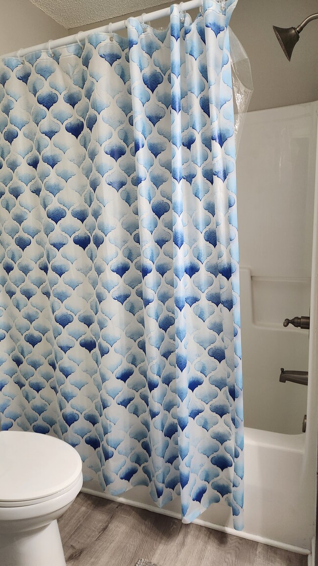 Building Photo - 614 3rd Ave S