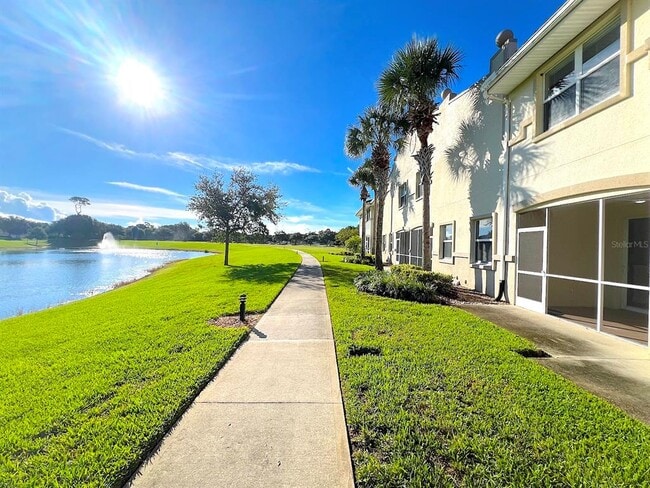 Building Photo - 190 Riverview Bend S