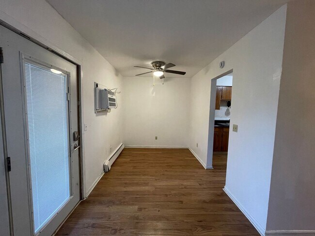 Building Photo - 2860 S 9th St