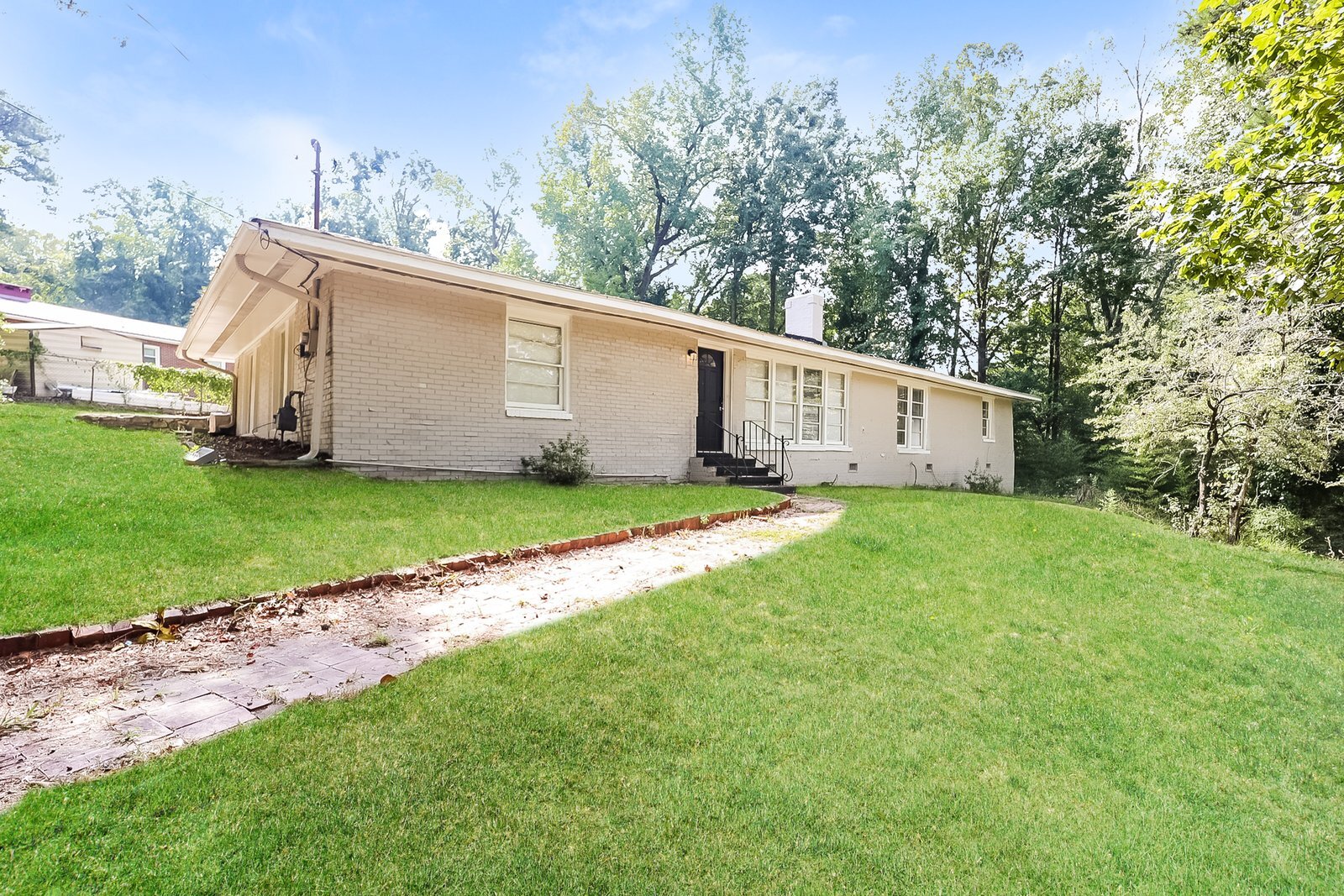 Building Photo - 3912 Mosley Dr