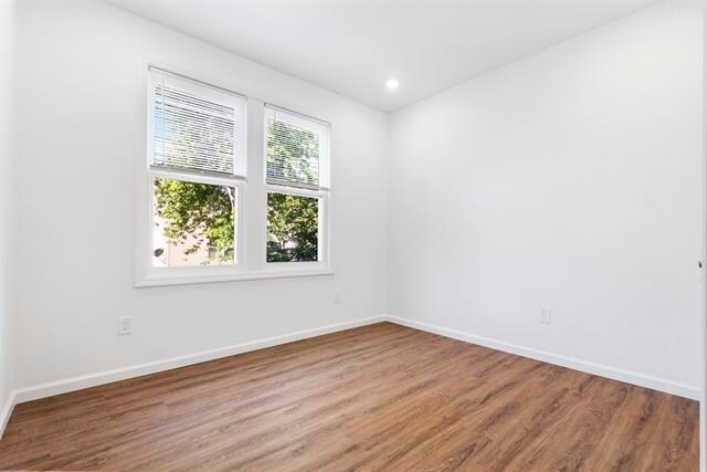 Building Photo - 33 Stagg St