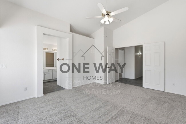 Building Photo - 4622 E Summerhaven Dr