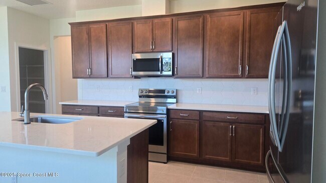 Building Photo - 8578 Rocard Ct