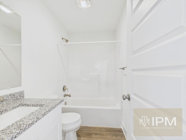 Building Photo - ½ OFF Your First Month’s Rent - Beautiful Townhome in Waynesboro!