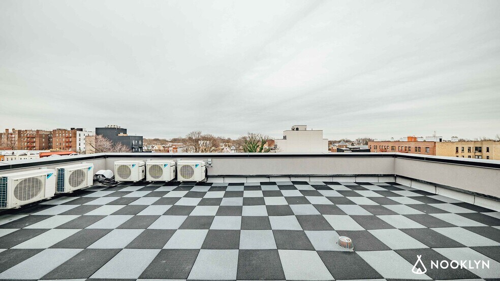 Building Photo - 282 E 32nd St