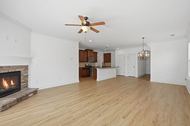Building Photo - 5 Bedroom Home in Bridgetowne Near The Crossing at Coal Mountain