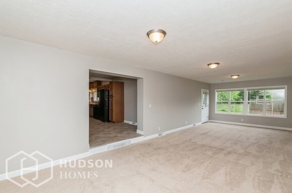 Building Photo - AVAILABLE NOW! - 3706 Eastern Rd, Norton, ...
