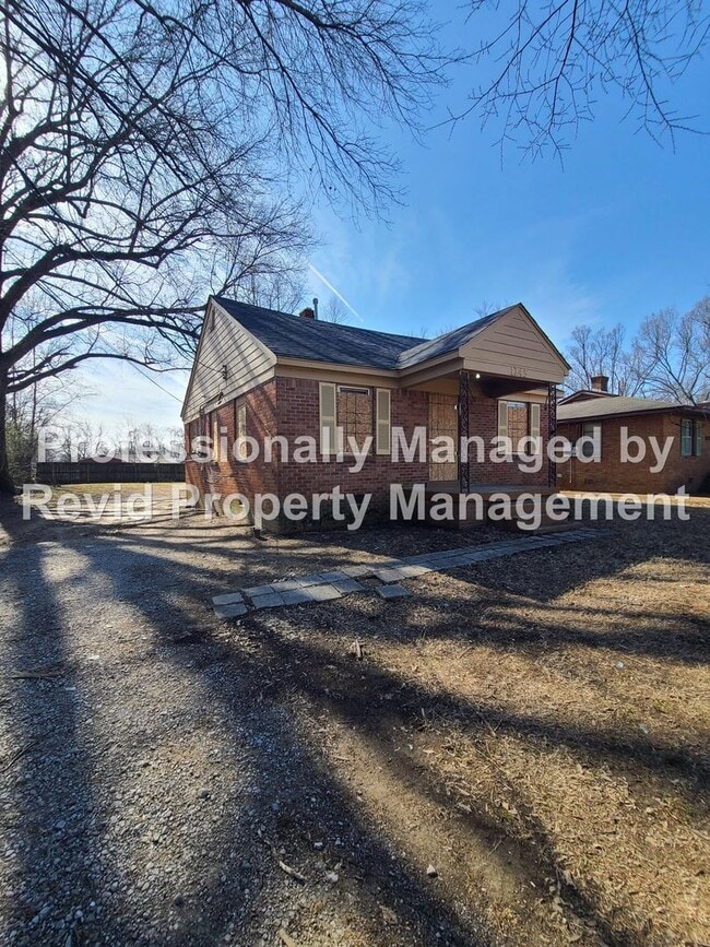 Building Photo - 1245 Elliston Rd