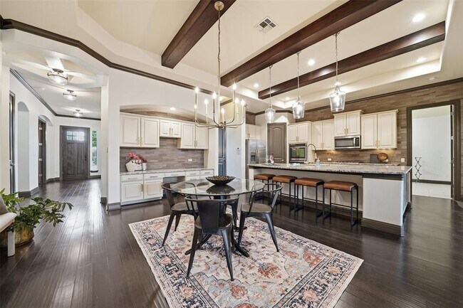Building Photo - 8729 Vantage Point Dr