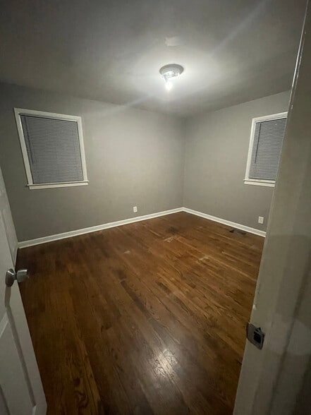 Building Photo - 4838 Bartlett Rd