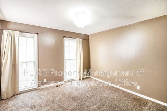 Building Photo - 3001 Green Grove Cir NE