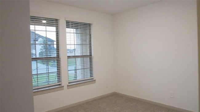 Building Photo - 29506 Red Rocks Pk Dr