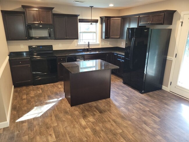 Building Photo - 108 Highland Spgs Lp