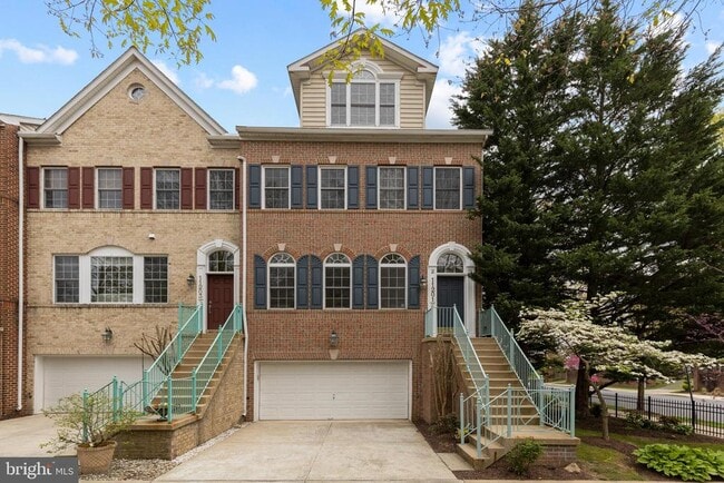 Building Photo - 11201 Woodglen Dr