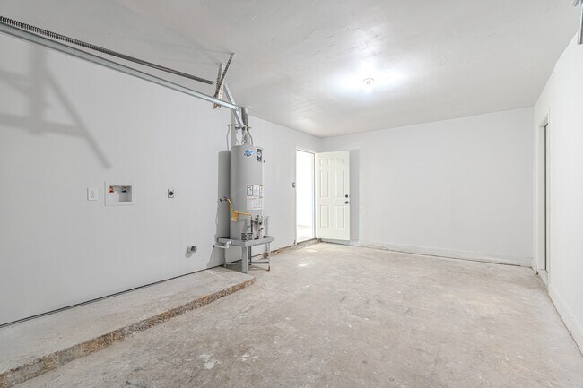 Building Photo - 3538 Cork Dr