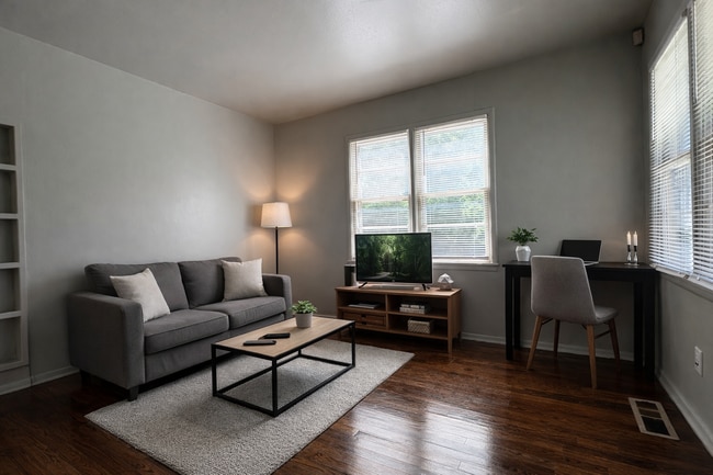 Building Photo - 6516 Anderson Dr