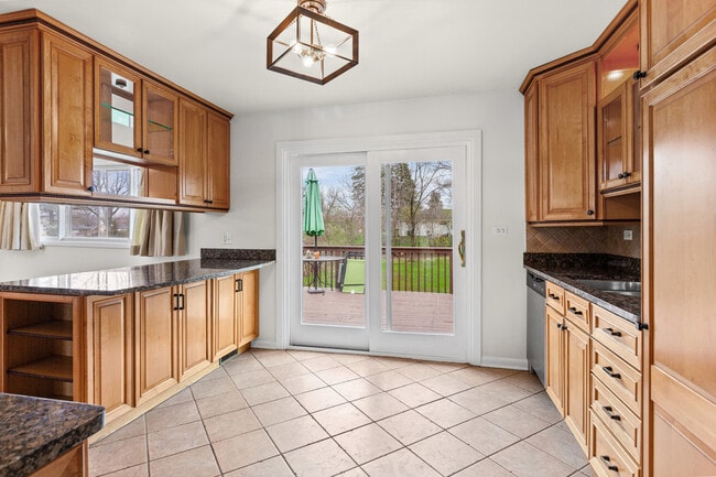 Building Photo - 6543 S Stough St