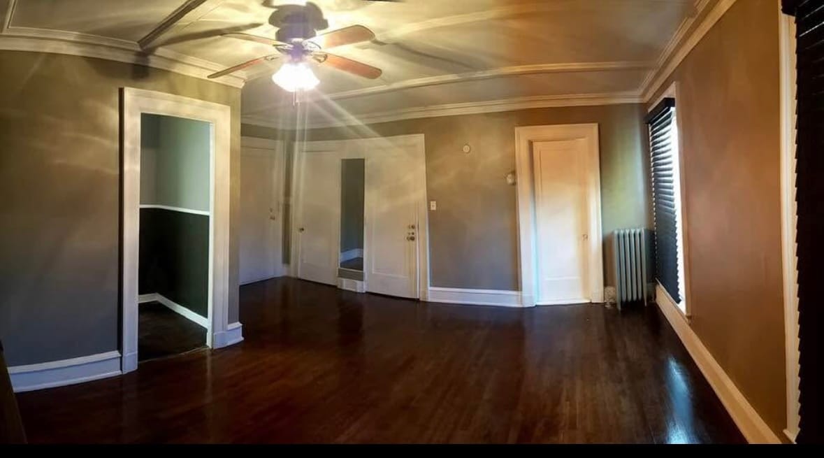 kiving/dining - 169 Paddock St