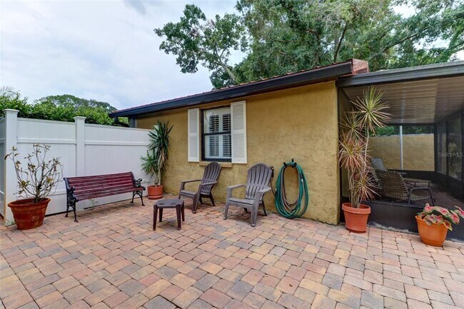 Building Photo - 7911 Flowerfield Dr