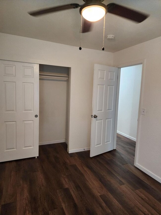 Building Photo - 1953-1955 Glen Ridge Dr