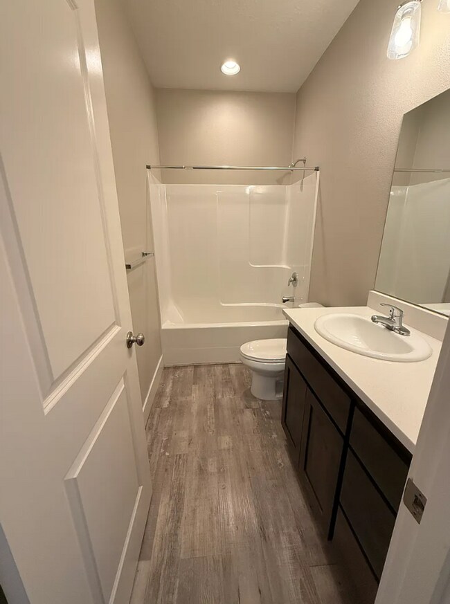 Building Photo - Modern Design Duplex