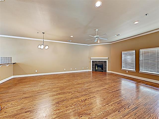 Building Photo - 2821 Parmer Ave