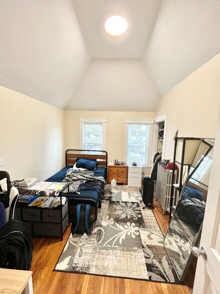 Building Photo - 1 Glenley Terrace