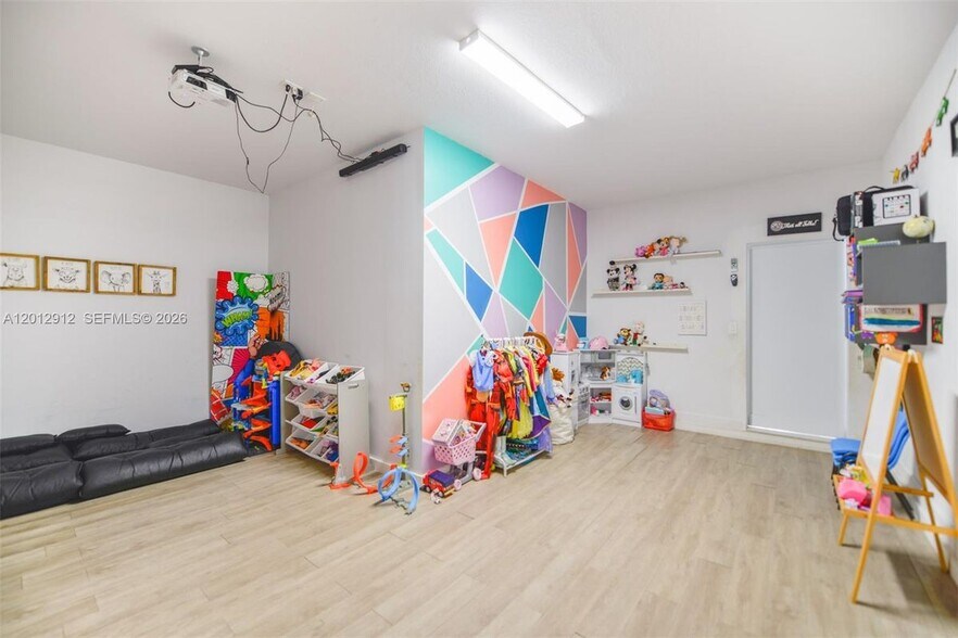 Building Photo - 9101 SW 169th Pl