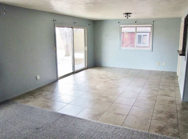 Building Photo - 4BR/2BA/2CG 1416 sq.ft. with storage shed in Sierra Vista, AZ