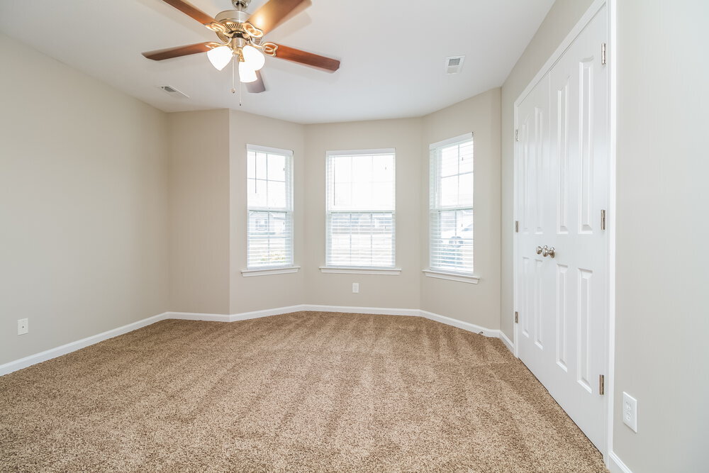 Building Photo - 2115 Montgomery Ln