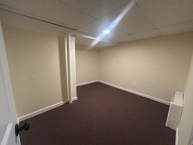 Building Photo - 25 Putnam Ave