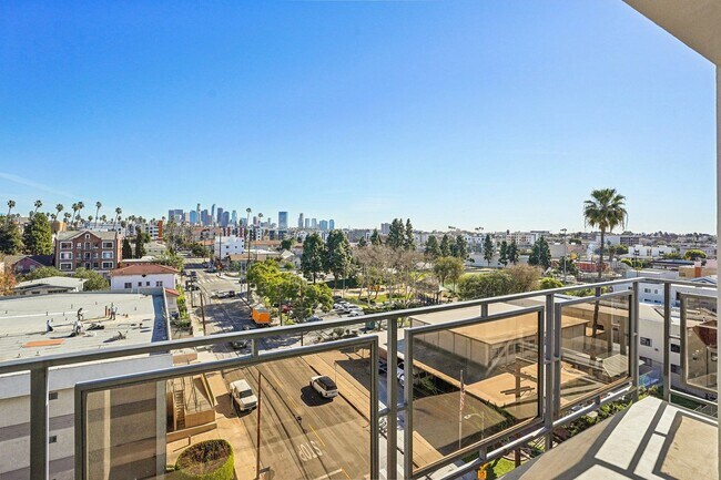 Building Photo - Brand-New Koreatown Modern Lofts | Rooftop Views | 6 Weeks Free