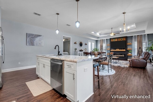 Building Photo - 4354 Bottle Brush Ln