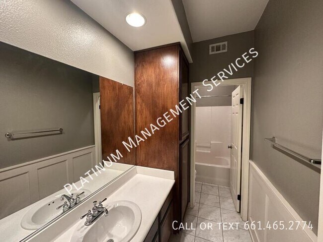 Building Photo - 7345 Sunnyslope Dr