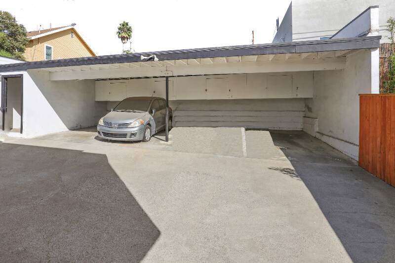 Building Photo - 2814 Sichel St