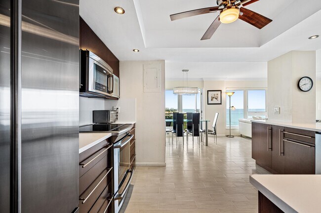 Building Photo - 2066 N Ocean Blvd