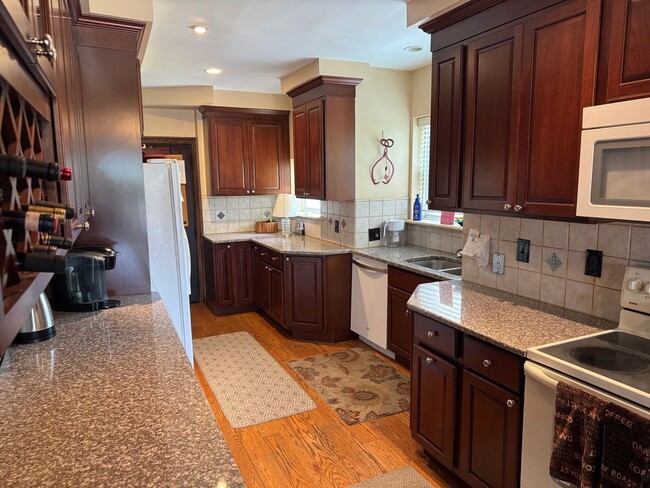Building Photo - Lansdale Charming 4 Bedroom Cape Cod with ...