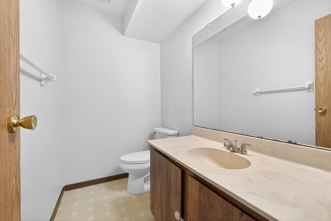 Building Photo - 6462 Brookedge Ct