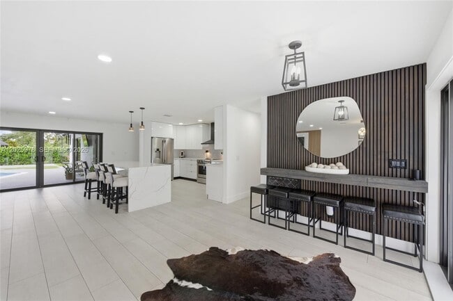 Building Photo - 9935 Ramblewood Dr