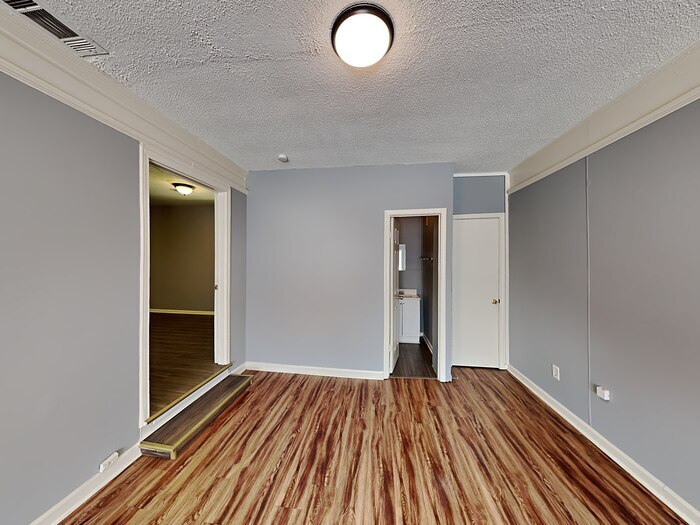 Building Photo - 6403 Kensington Ct