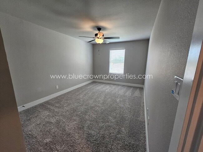 Building Photo - 1800 Aleia Cv