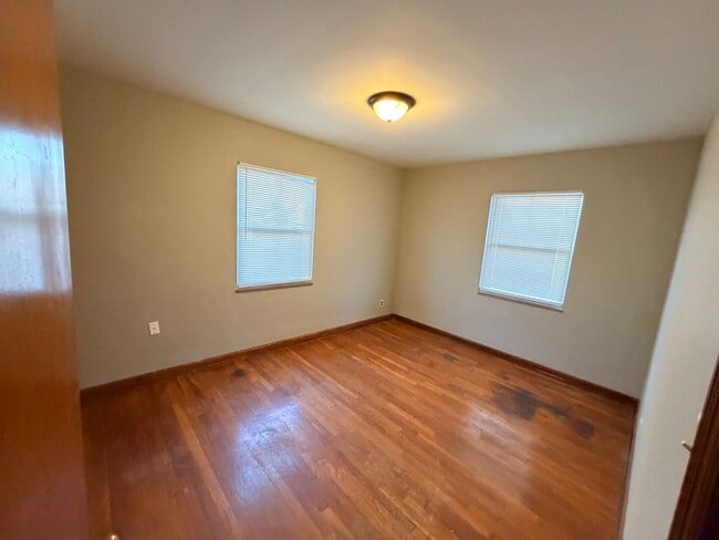 Building Photo - 1506 Ellsworth Ave