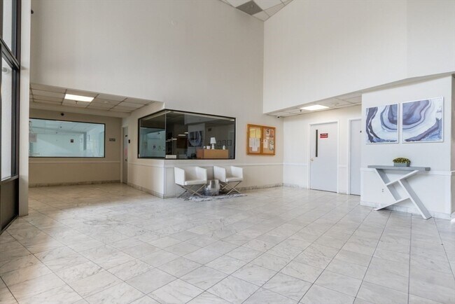 Building Photo - 382 Ocean Ave