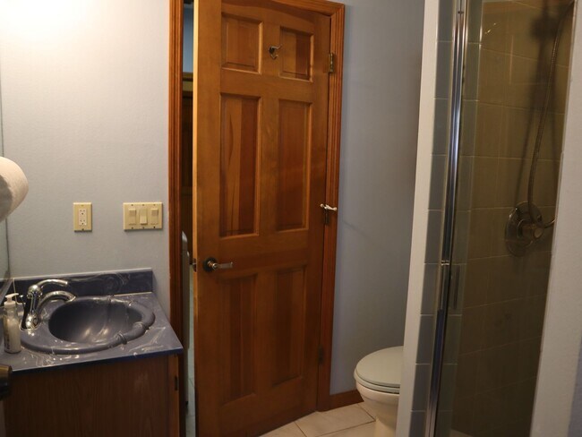 Building Photo - Beautiful Brick Home in Crystal Lakes Estate Call Carole Arcaro 386-216-4900 Deltona Lakes Realty