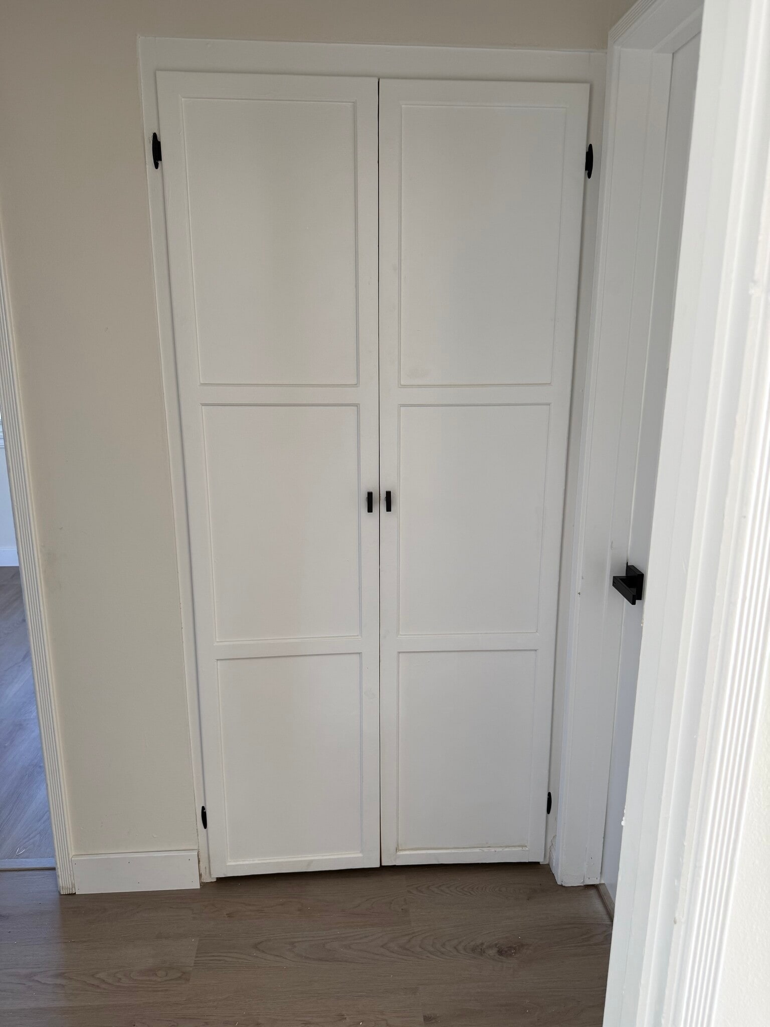 Linen Closet - 1704 N Rose St