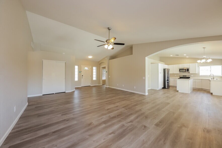 Building Photo - 4337 W Avenida Del Sol