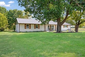 Building Photo - 5118 Old Hwy 6