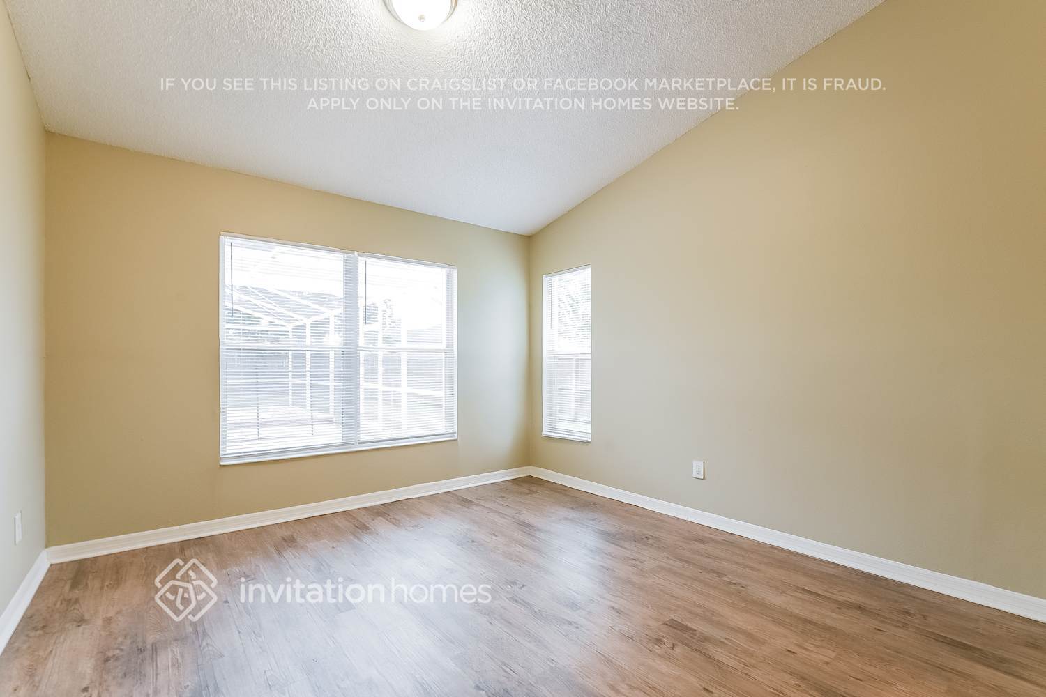 Building Photo - 2903 Roxbury Ct